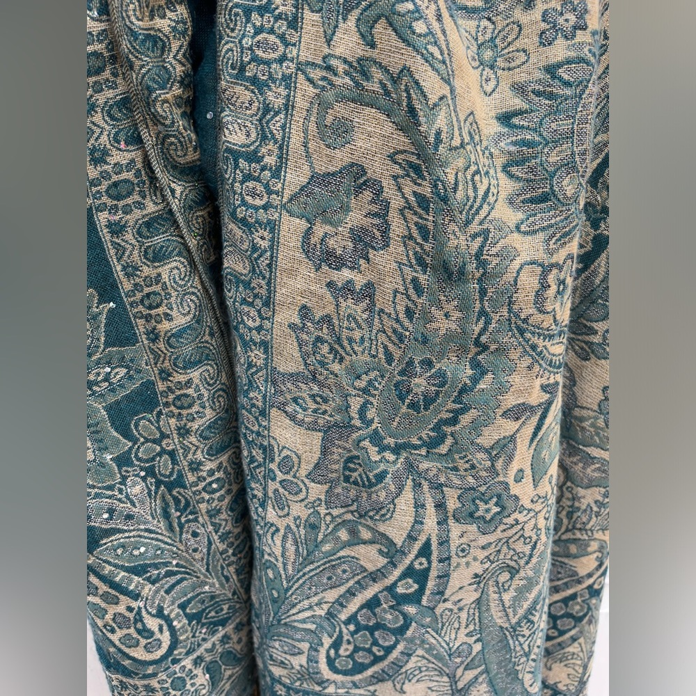 Reversible Scarf - Picture 5 of 5